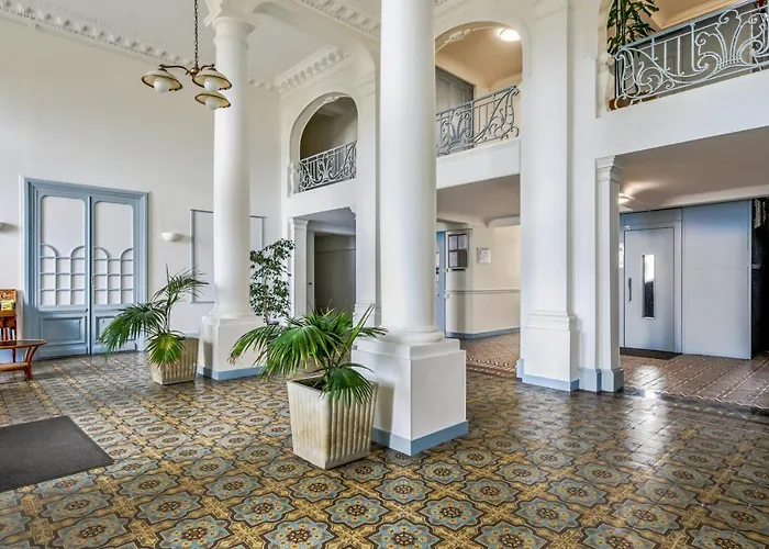 Dans L'ancien Grand T3 Lumineux Ульгат