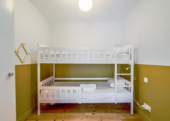 Dans L'ancien Grand T3 Lumineux